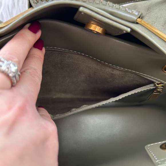 HOUSE OF HARLOW 1960 Luxe Suede Olive Green and Gold Satchel - Picture 8 of 9